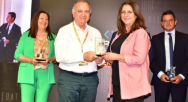 Kent Başkan Dergisi’nden Arhavi Belediye Başkanı Kurdoğlu’na Ödül